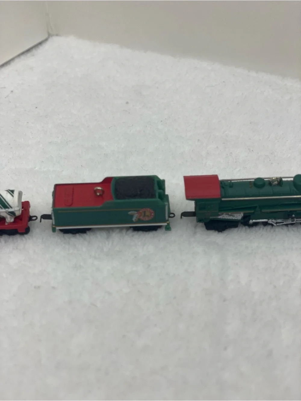 Hallmark Keepsake Holiday Railroad Lionel Trains 2008 set of 3 Ornaments Collect